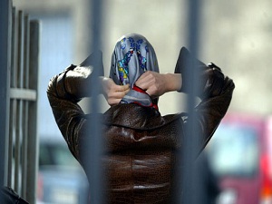 İstifaya zorlanan başörtülü öğretmenler mesleğe dönemiyor