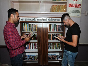 Kahvehanelerde, kitap okuma alışkanlığı artacak