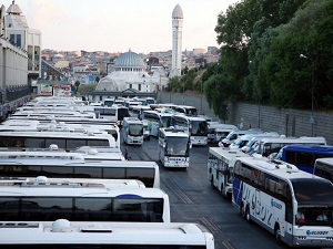 Otobüsçüler korsan taşımadan dertli