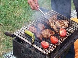 Dikkat! Mangal keyfi kansere davetiye çıkarabilir
