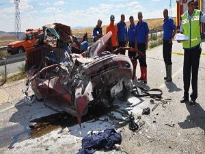 Trafik kazalarında 6 bin kişi öldü