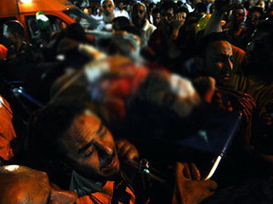 Darbeciler Mısır'da katliama başladı: 200 ölü