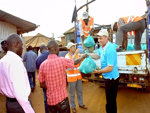 Kimse Yok Mu’dan Uganda polisine Ramazan yardımı
