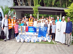 Kimse Yok Mu, Tayland’da ihtiyaç sahiplerine yardım dağıttı