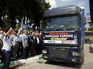 Bursa’dan Suriye’ye 4 TIR yardım gönderildi