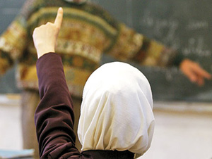 Avrupa’nın İslâm’la örtülü imtihanı