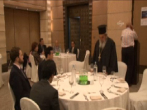 Atina'da üç dinin mensupları iftarda buluştu