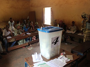 Malililer, barış ve istikrarı oyladı