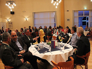 Hollanda’da Müslüman askerlere iftar