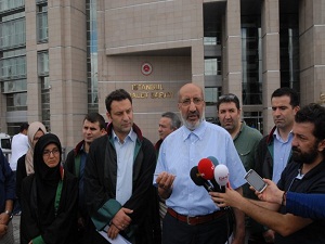 İHH, Sisi ve Baradey hakkında suç duyurusunda bulundu