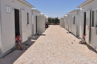 Suriye'de yetimhane köyleri oluşturuluyor