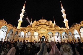 Camiler Kadir Gecesi'nde sabaha kadar açık olacak