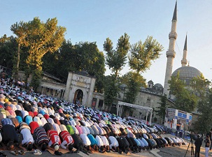 Sahabeler ile omuz omuza namaz!