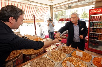Ramazan esnafın yüzünü güldürdü