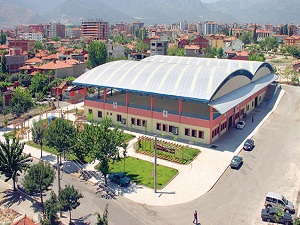 Kapalı pazaryerleri alışveriş merkezlerine rakip oldu