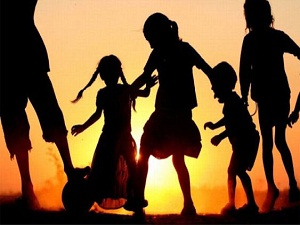 Oyun oynamak çocuğun gelişimine katkı sağlar