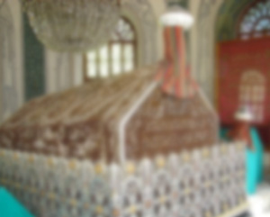 Said Nursi, Küfrevi'nin türbesinde teberrüken çalıştı