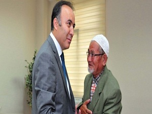Vali Altıparmak: Sığınmacılar misafirimiz