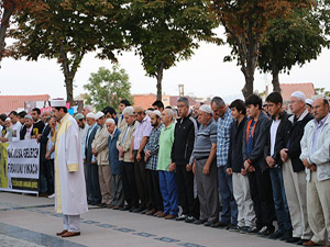 Hacı Bayram'da Mısırlılar için gıyabi cenaze namazı
