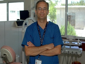 Yerine konulmayan diş erken yaşlandırıyor