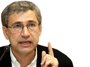 Batı, Mısır'da demokrasiye ihanet etti