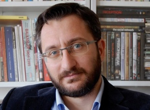 Devlet, başörtülülerden özür dilemeli, tazminat ödemeli