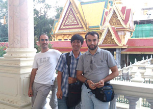 Bayramda, Kamboçya’da Nur dersanesi peşinde