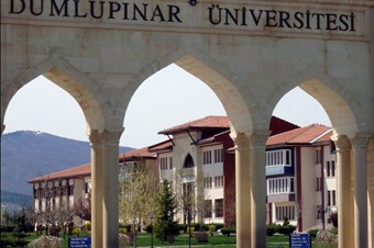 Üniversite öğrencilerine 'sıcak anne çorbası' ikramı