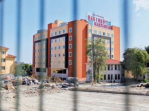 Müteahhit bitiremedi hastane iki yıldır açılamıyor