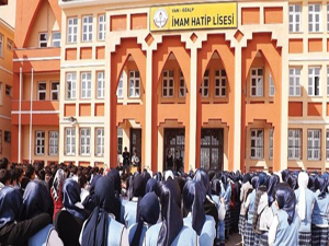 Her 10 liseliden 1’i İmam Hatipli