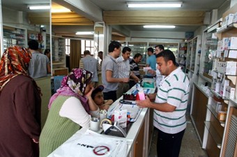 Büyükşehirlerde eczanelerin kotası doldu haberi