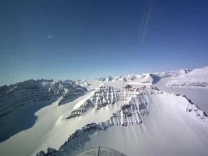 Kuzey Kutbu'nda nefes kesen uçuş