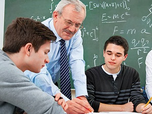 Üreten Akademisyene Teşvik