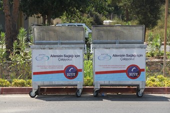 Kemer’de 2 bin 200 çöp konteyneri yenilendi