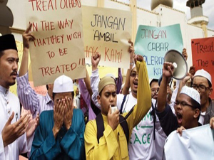 Malezya'da Hristiyanlar 'Allah' desin-demesin tartışması