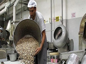 Bölümün kapanmaması için broşürle öğrenci arıyorlar