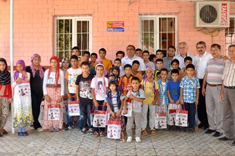Namazlarını cemaatle kılıp ödülleri kaptılar