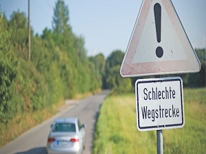 Alman sürücüler bozuk yollara tepkili