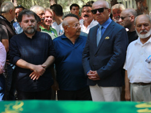 Ahmet Hakan’ın babası toprağa verildi