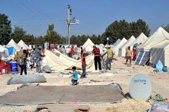 Suriyelilerin çadırları yenileniyor