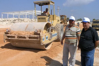Silifke’de OSB yolları asfaltlanıyor