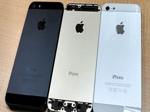 Yeni iOS 7 iPhone'larla birlikte sunulacak