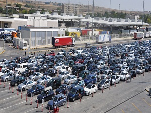 Gurbetçilerin dönüş çilesi sürüyor
