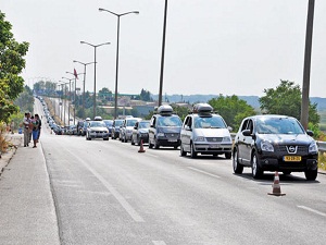 Kapıkule’de dönüş kuyruğu 11 km’yi buldu