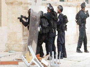 Mescid-i Aksa'da İsrail saldırısı