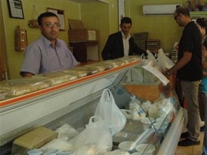 Okulda üretiliyor, kantinde satılıyor