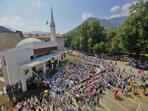 Bosna Türk-Boşnak Kardeşlik Camisi'ne kavuştu.