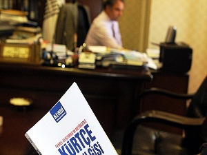 Kürtçe'de alfabe tartışması