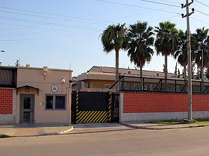 ABD konsolosluk personelini azaltıyor