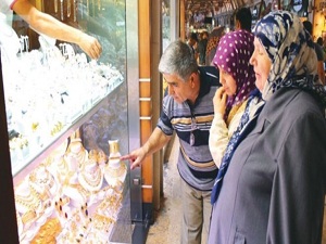 Çeyrek'i düğünler ayakta tutuyor